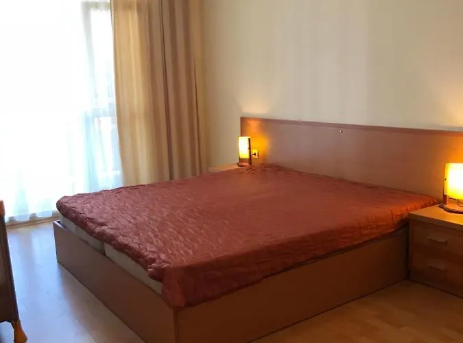 Plaza Солнечный берег